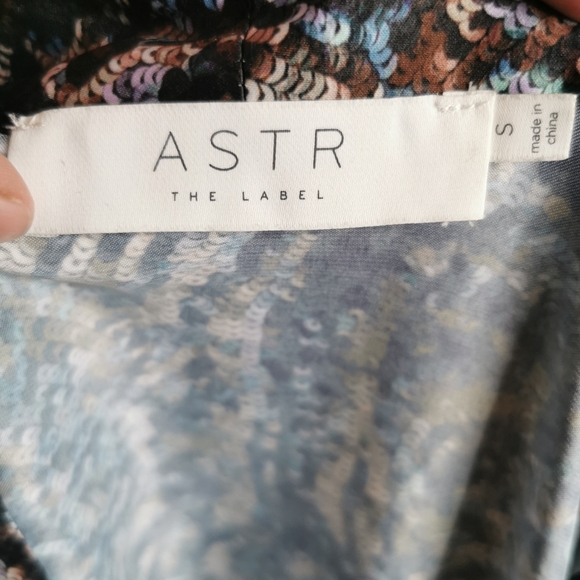 Last chance! NWT ASTR silky blouse bodysuit - Picture 4 of 5